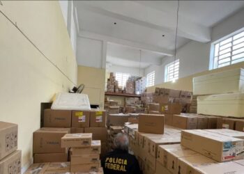 Anvisa e Polícia Federal fazem operação contra remédios falsificados