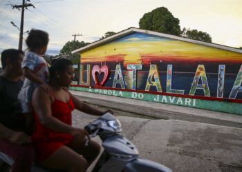 Em Atalaia do Norte, população convive com desemprego e violência