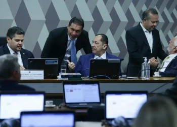Ficha Limpa: projeto pode reduzir prazo de inelegibilidade