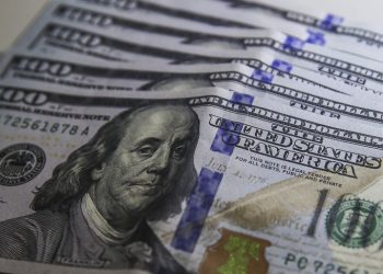 Preço do dólar caiu a R$ 5,66