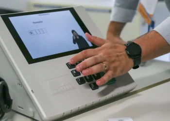 87 parlamentares disputam eleições municipais em 2024