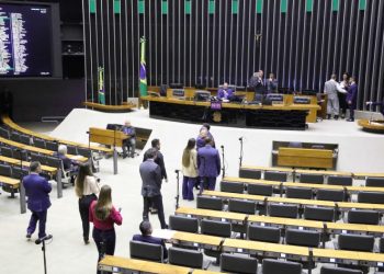 Proposta em tramitação no Congresso retira gastos com terceirização dos limites de despesas com pessoal