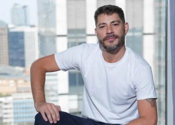 Doença de Crohn: entenda condição do jornalista Evaristo Costa