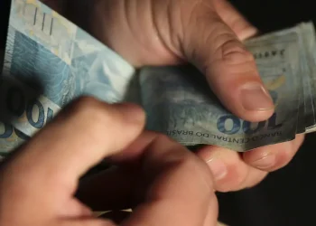 13° salário: segunda parcela deve ser paga até 20 de dezembro