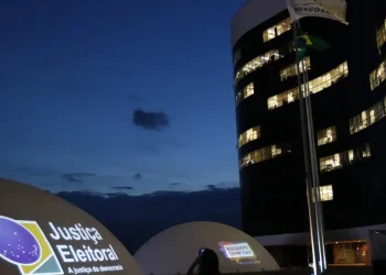 Mais de 3 mil novos prefeitos assumem gestões municipais