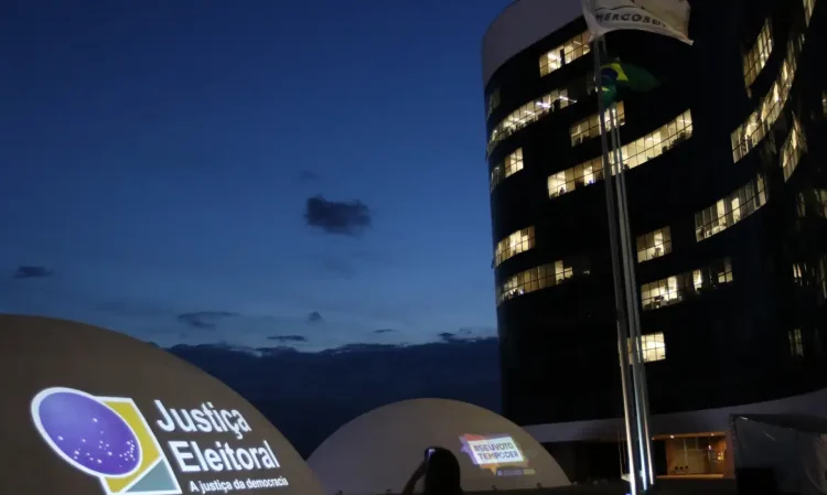 Mais de 3 mil novos prefeitos assumem gestões municipais