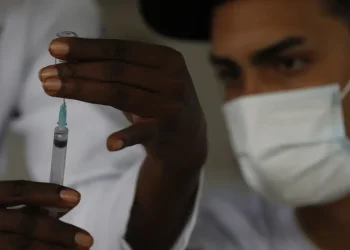 Covid-19: Brasil ultrapassa 130,5 mil casos em 2025