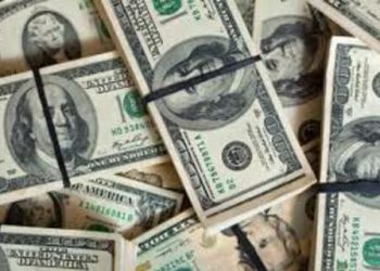 Dólar encerra último pregão em queda, cotado a R$ 5,81