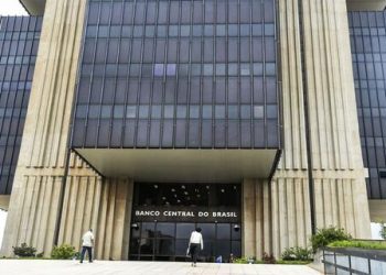 Elevação dos juros compromete economia do Brasil, afirma CNI