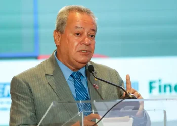 Taxação do alumínio e aço afeta relação comercial histórica entre Brasil e EUA, afirma presidente da CNI