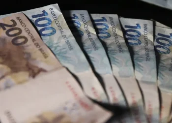 União paga R$ 1,33 bi em dívidas de estados e municípios