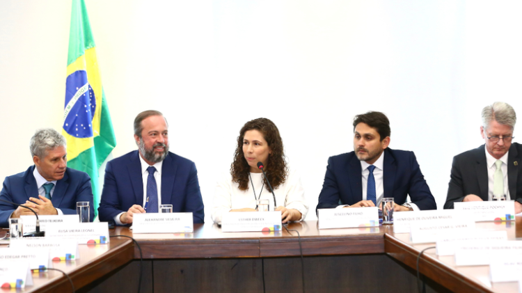 Energia nuclear: MME e MGI assinam acordo de cooperação técnica para reestruturar setor