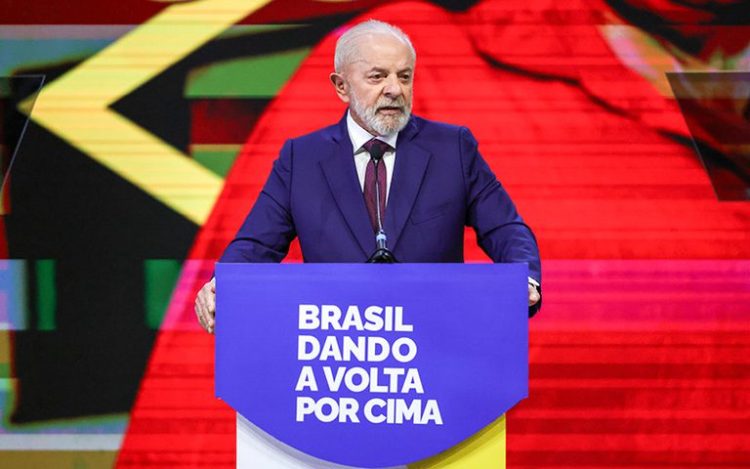 Governo anuncia ampliação do MCMV e antecipação do 13º de aposentados do INSS Governo anuncia ampliação do MCMV e antecipação do 13º de aposentados do INSS