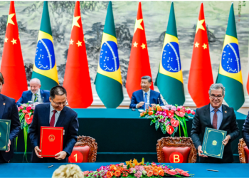 Brasil e China firmam acordo para modernizar serviços postais e aprimorar atendimento à população