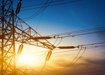 Conta de luz: consumidor do Paraná pode pagar R$ 156 a mais, por ano