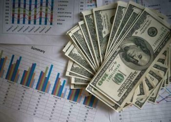 Dólar fecha último pregão em queda de 0,53%, cotado a R$ 5,64