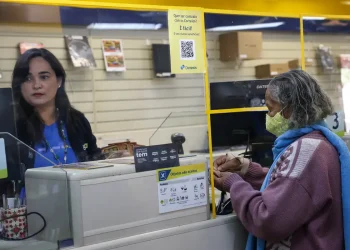 Correios vão atender aposentados e pensionistas com descontos indevidos no INSS