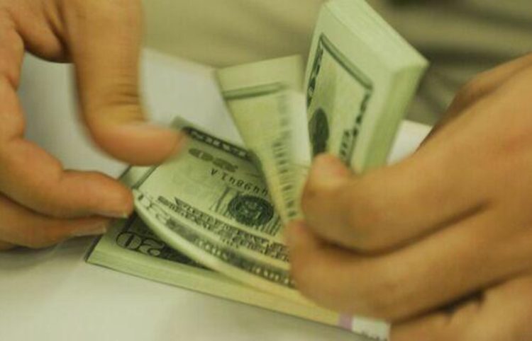 Dólar fecha último pregão em queda de 0,04%, a R$ 5,50
