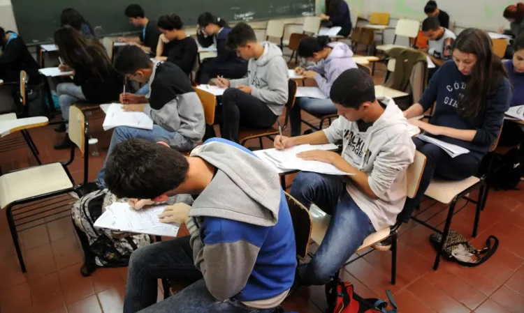Fundeb: 926 municípios podem ficar sem complementação federal do fundo, em 2026