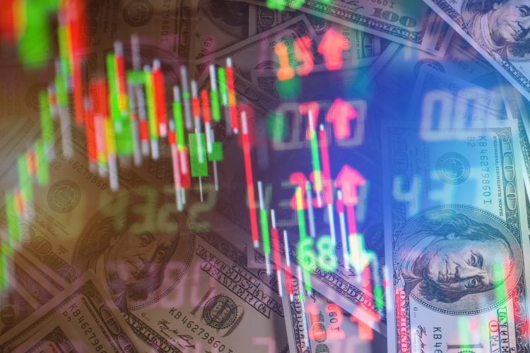 Ibovespa fecha em alta, mas ações sofrem com conflito no Oriente Médio