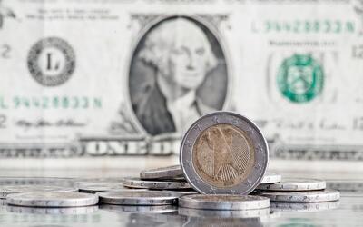 Dólar dispara e fecha a R$ 5,47 com tensão global e novo tarifaço dos EUA Dólar dispara e fecha a R$ 5,47 com tensão global e novo tarifaço dos EUA