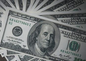 Dólar fecha em queda de 0,27% e atinge menor cotação desde junho, a R$ 5,40