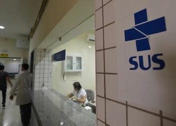 Gasto com saúde no Brasil é a metade do necessário, aponta estudo do Senado