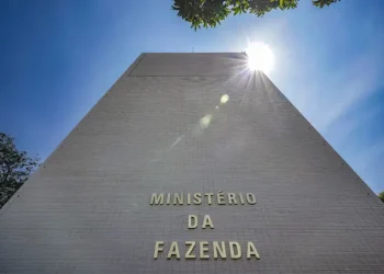 IFI: desempenho fiscal avança no semestre; cenário de 2026 preocupa
