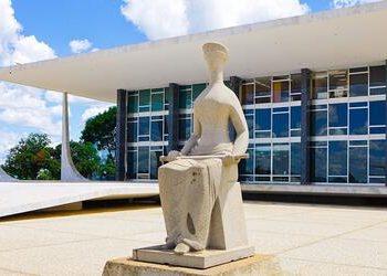 Tributarista prevê grande número de ações na Justiça caso o aumento do IOF volte a vigorar