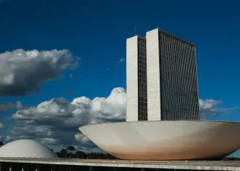 Comércio e serviços discutem projeto que muda cálculo e aplicação de multas