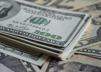 Dólar encerra pregão em queda de 1%, com Payroll abaixo do esperado