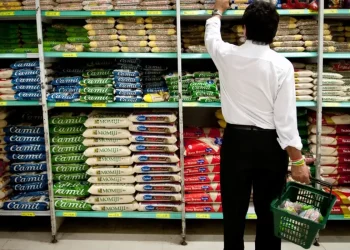 Mercado reduz previsão de inflação para 2025, mas índice segue acima do teto da meta