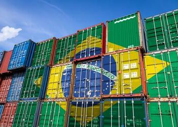 Tarifa adicional de 50% incidirá sobre 35,9% das exportações brasileiras; Indústria propõe ações emergenciais ao governo