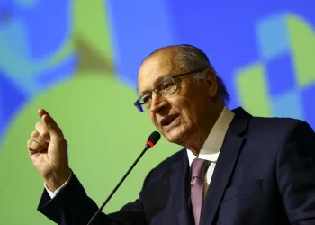 Tarifaço: plano de contingência deve ser anunciado até terça-feira (12), diz Alckmin