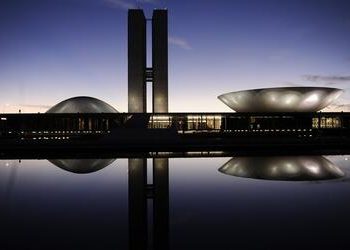 Congresso promulga PEC dos Precatórios e libera parcelamento de dívidas de estados e municípios