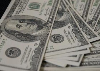 Dólar hoje: moeda termina o dia em alta