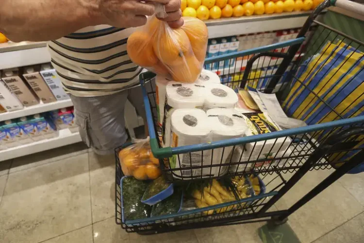 IPCA de agosto registra deflação de 0,11% puxada por energia, alimentos e transportes