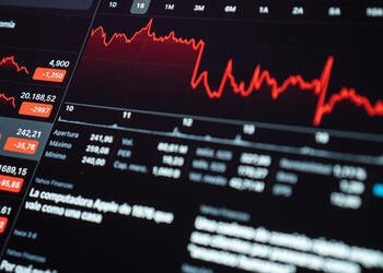 Ibovespa sobe 1,17% no último pregão e atinge 142.640 pontos