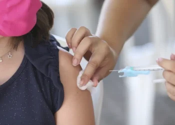 InfoGripe: casos de SRAG por Covid-19 e influenza A aumentam em Goiás e Distrito Federal