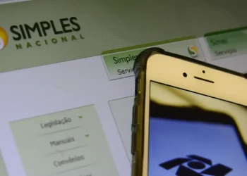 SIMPLES NACIONAL: Empresários pedem atualização urgente do teto do MEI para R$ 144,9 mil