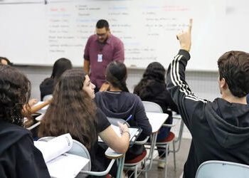 Senado deve analisar projeto que retira gastos com saúde e educação do limite fiscal