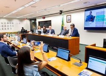 Simples Nacional: audiência pública cobra atualização urgente da tabela para garantir competitividade