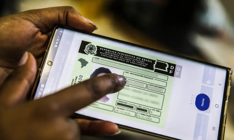 Governo propõe CNH mais barata e menos burocrática com aulas teóricas e práticas opcionais