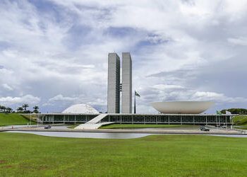 Imposto de Renda, segurança e reforma tributária seguem em destaque na semana do Congresso