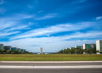 Reforma administrativa: o que prevê proposta da Câmara para estados e municípios