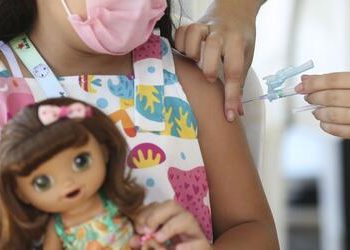 Vacinação: Dia D mobiliza país neste sábado (18)