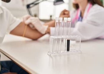 Congresso derruba vetos e torna obrigatório exame toxicológico para categorias A e B