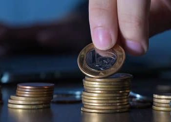 Estagnação da economia acende alerta na Indústria