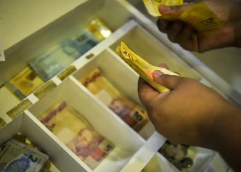 Medida provisória libera saque do FGTS para trabalhador que optou pelo saque-aniversário e foi demitido