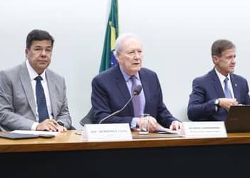 Relator adia novamente apresentação de parecer da PEC da Segurança Pública